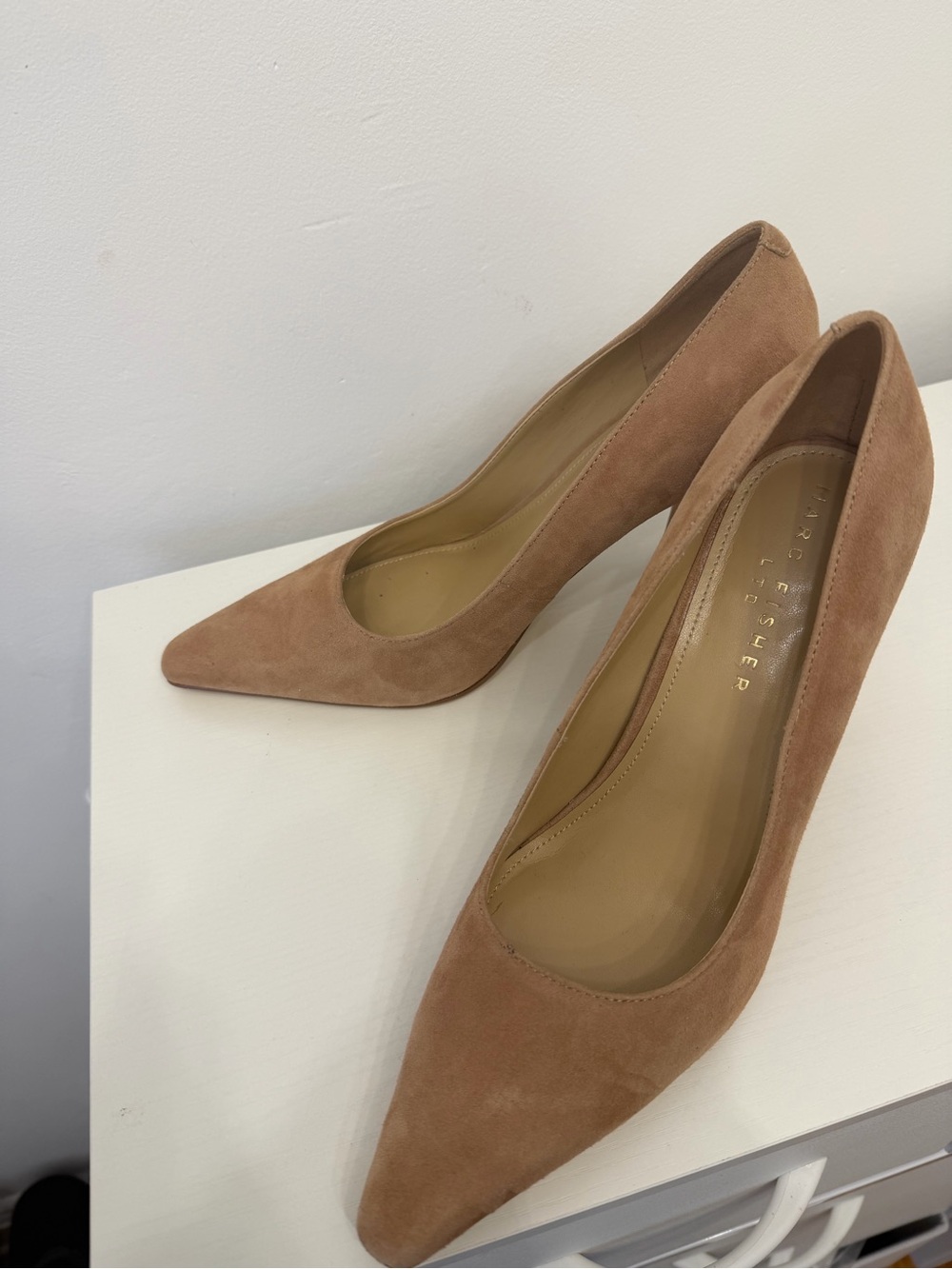 Marc Fisher Seude Nude Women's 3.75”Block Heel Pumps